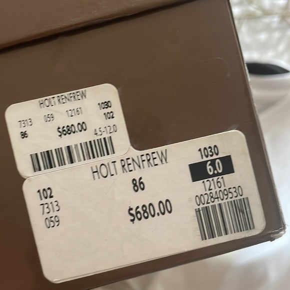 Authentic Gucci  size 6 - Picture 15 of 17